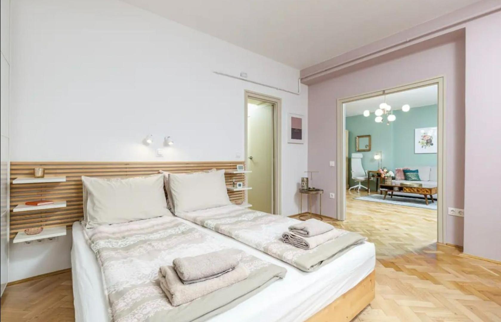 Elegant Escape By Buda Castle For Pleasure Seekers Budapest Extérieur photo